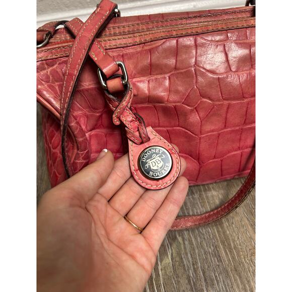 Dooney & Bourke Vintage Baguette Shoulder Bag Pink Alligator - Picture 3 of 10